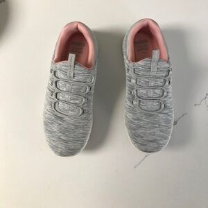 Walking/ Running Skecher  like Sneaker slip on Women’s US 7 Wide Grey /Pink